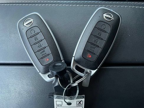Certified 2024 Nissan Rogue SL FWD image 19