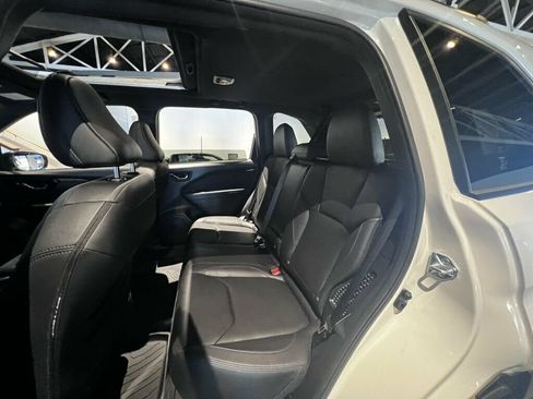 Used 2025 Subaru Forester Limited w/ Popular Package AWD/4WD image 23
