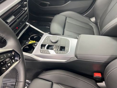 Used 2025 BMW 330i xDrive Sedan w/ Premium Package image 15