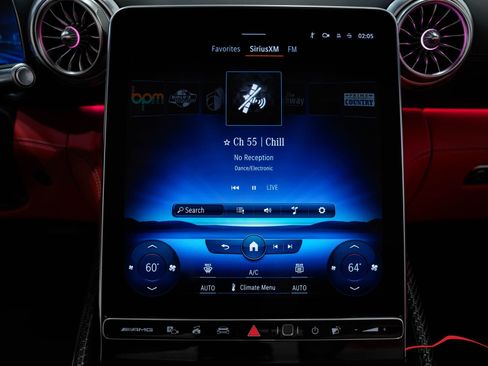 Used 2022 Mercedes-Benz SL 55 AMG 4MATIC w/ Driver Assistance Package image 76