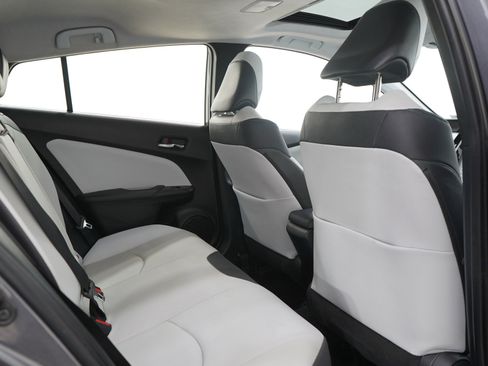 Used 2018 Toyota Prius Four w/ Advanced Technology Package FWD image 12