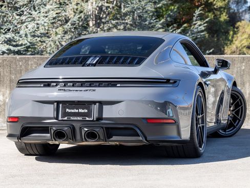 Certified 2025 Porsche 911 Carrera GTS RWD image 11