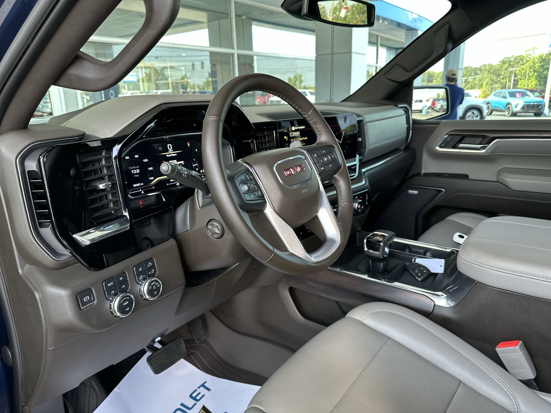 Certified 2023 GMC Sierra 1500 SLT w/ SLT Premium Package AWD/4WD image 10
