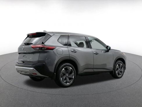 Used 2025 Nissan Rogue SV AWD/4WD image 9