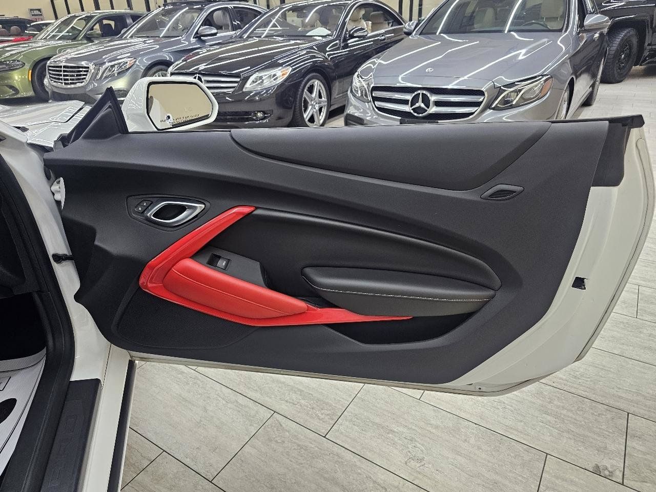 Used 2019 Chevrolet Camaro SS RWD image 31