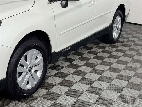 Used 2019 Subaru Outback 2.5i image 13