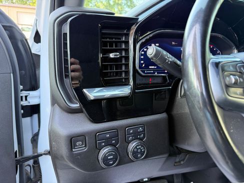 Used 2024 Chevrolet Silverado 2500 LT w/ Convenience Package AWD/4WD image 21