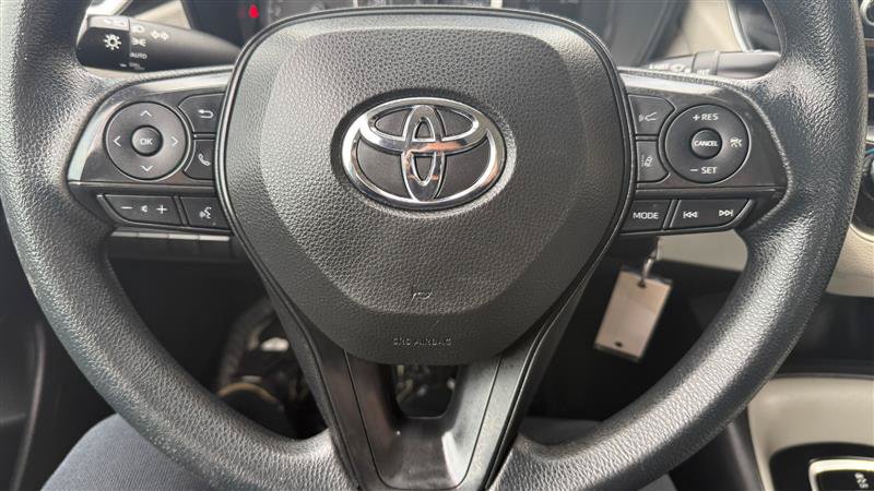 Used 2022 Toyota Corolla LE FWD image 25