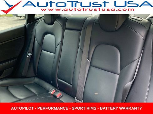 Used 2022 Tesla Model 3 Performance image 33