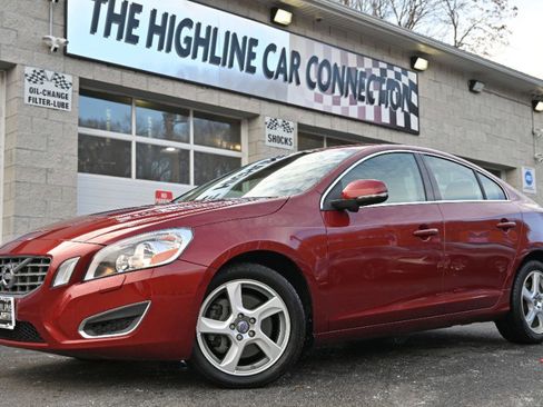 Used 2013 Volvo S60 T5 image 1