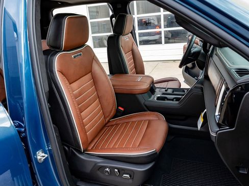 Used 2026 GMC Sierra 3500 Denali Ultimate image 30