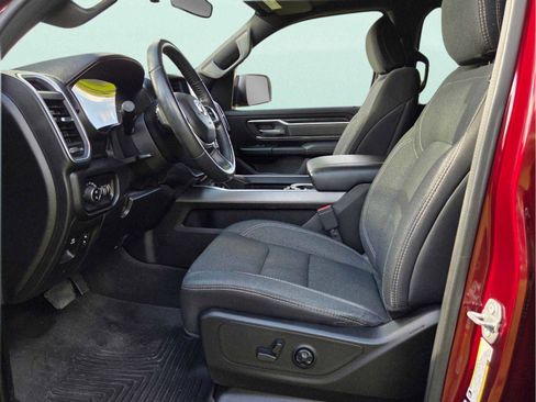 Used 2019 RAM 1500 Big Horn AWD/4WD image 10