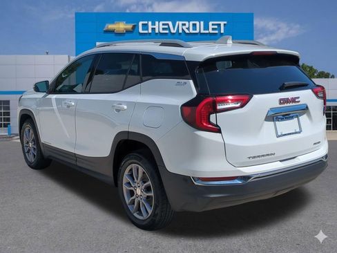 Used 2024 GMC Terrain SLT AWD/4WD image 4