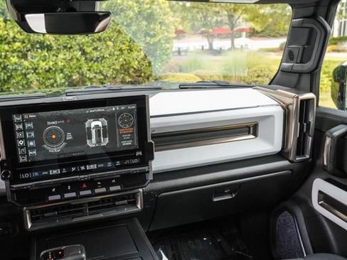 Used 2025 GMC Hummer EV 3X AWD/4WD image 31