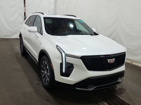 Used 2024 Cadillac XT4 Sport AWD/4WD image 5