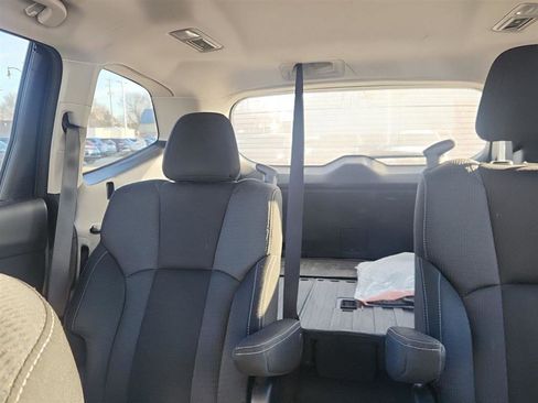 Used 2021 Subaru Ascent Premium w/ Convenience Package image 14