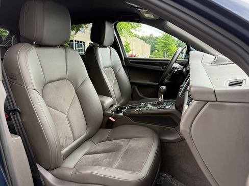 Used 2015 Porsche Macan S AWD/4WD image 34