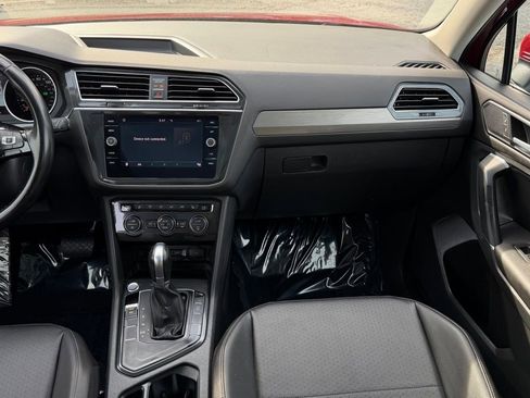 Used 2018 Volkswagen Tiguan SEL FWD image 28