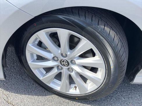 Certified 2020 Toyota Camry LE image 9