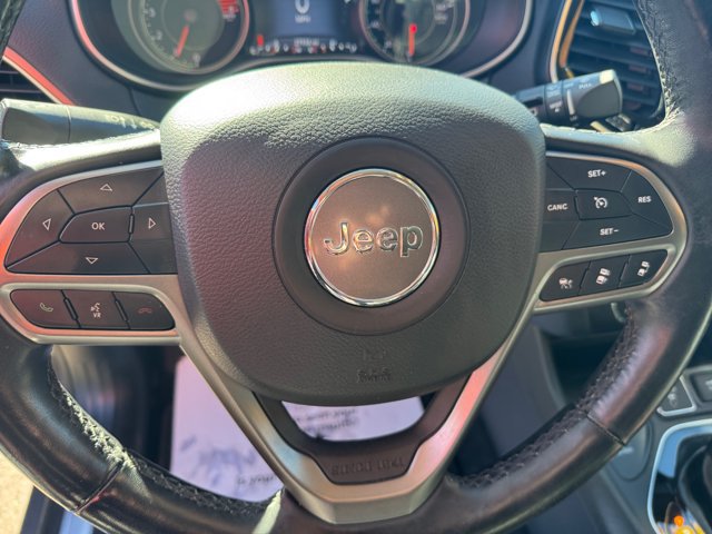 Used 2020 Jeep Cherokee Limited w/ Technology Group AWD/4WD image 17