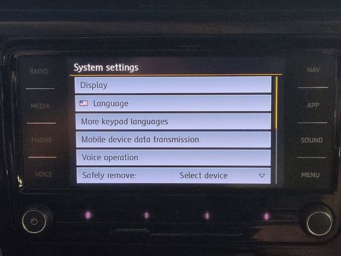 Used 2020 Volkswagen Passat 2.0T SEL image 25