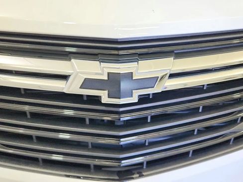 Used 2024 Chevrolet Equinox LT w/ LPO, Floor Liner Package image 16