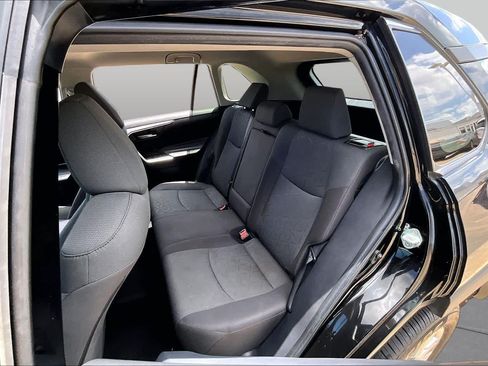 Used 2023 Toyota RAV4 XLE FWD image 19