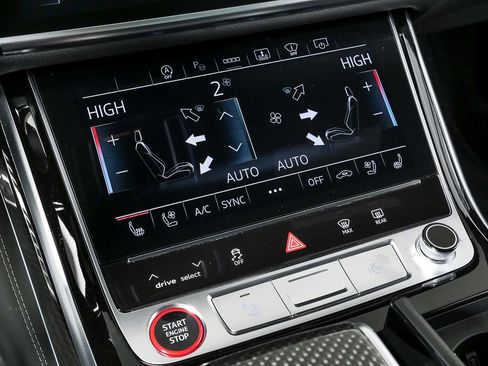 Used 2025 Audi S8 image 17