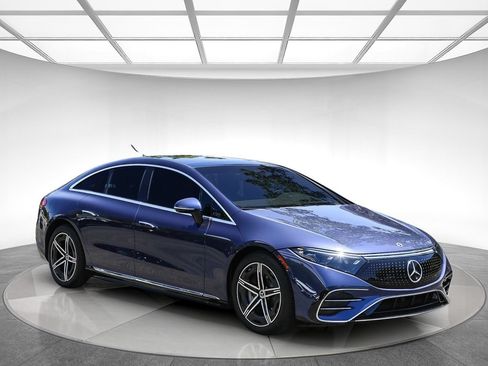 Used 2022 Mercedes-Benz EQS 580 4MATIC Sedan image 5