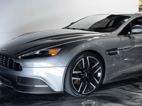 Used 2017 Aston Martin Vanquish Coupe RWD image 17