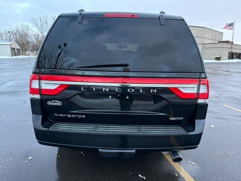 Used 2015 Lincoln Navigator 4WD image 6