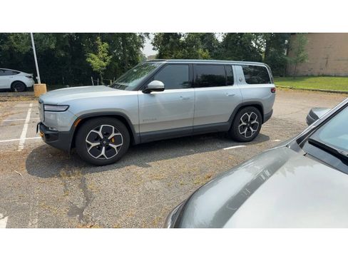 Used 2024 Rivian R1S Adventure AWD/4WD image 1