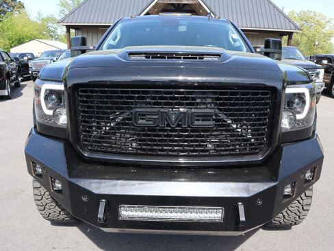 Used 2017 GMC Sierra 2500 Denali w/ Duramax Plus Package image 2