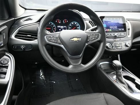 Used 2021 Chevrolet Malibu LS w/ Driver Confidence Package II image 14
