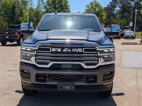 Used 2026 RAM 2500 Laramie AWD/4WD image 2