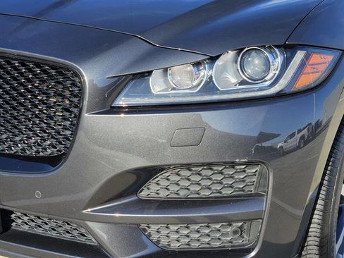 Used 2020 Jaguar F-PACE Prestige image 5