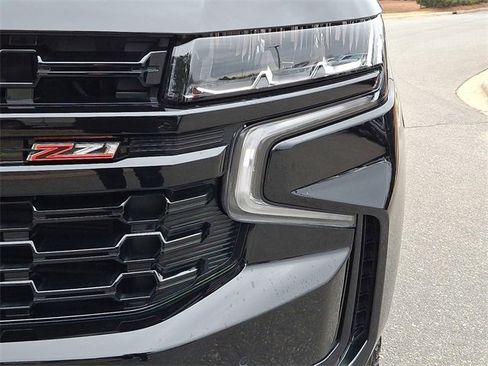 Certified 2024 Chevrolet Tahoe Z71 w/ Luxury Package image 9