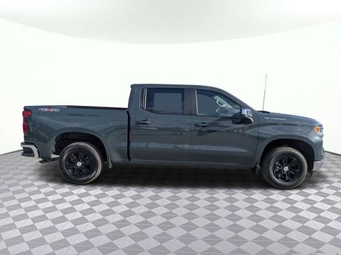 Used 2025 Chevrolet Silverado 1500 LT AWD/4WD image 3