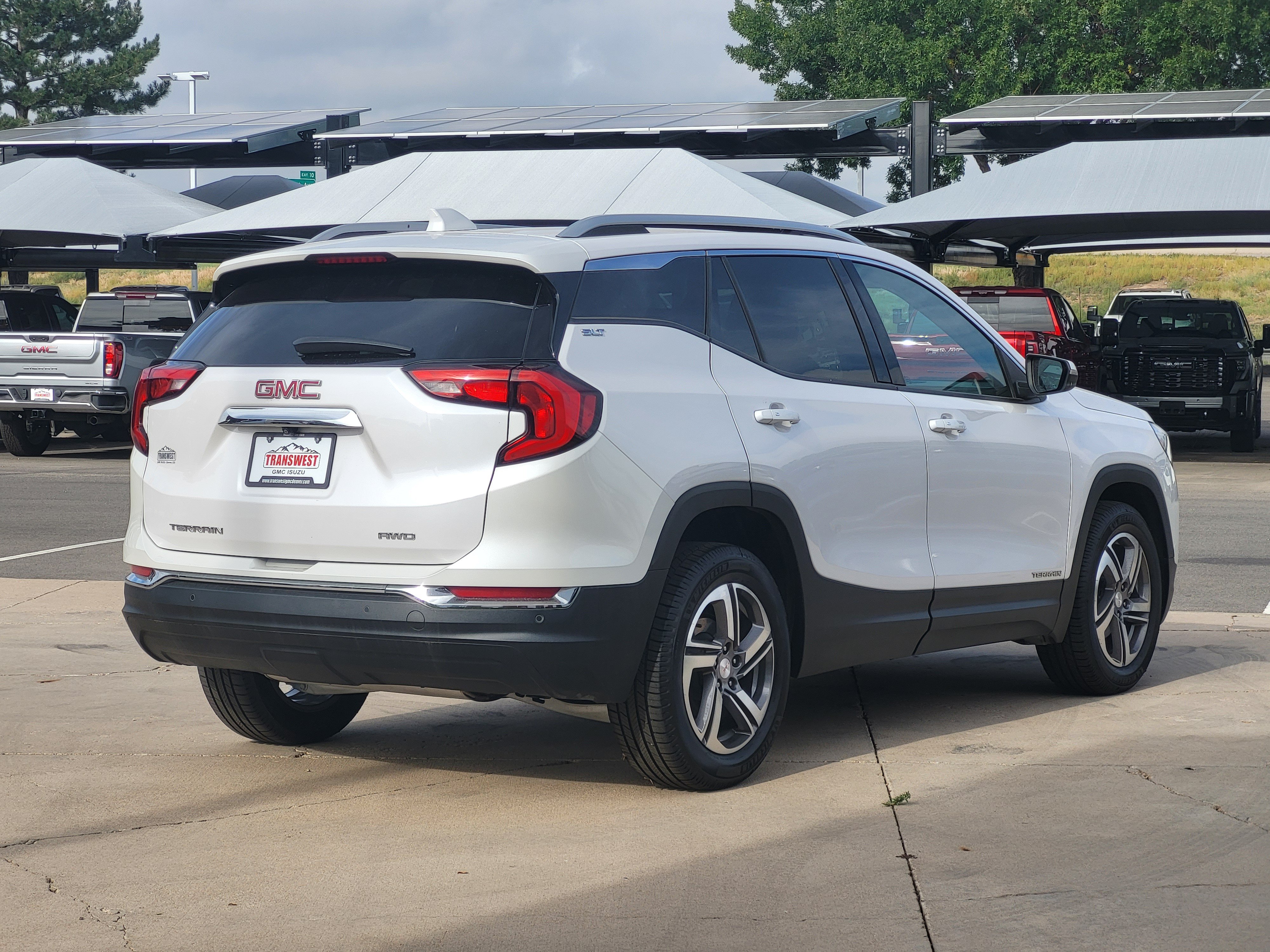 Certified 2021 GMC Terrain SLT w/ Infotainment Package II AWD/4WD image 7
