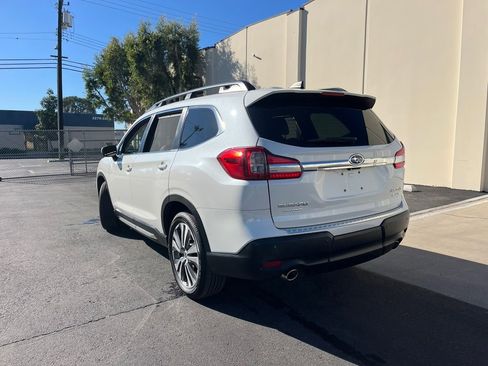 Used 2022 Subaru Ascent Limited w/ Technology Package image 5