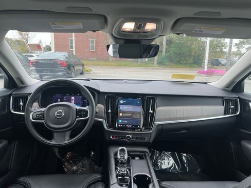 Certified 2022 Volvo S90 B6 Inscription w/ Advanced Package image 29