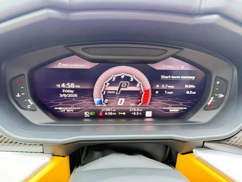 Used 2021 Lamborghini Urus image 21