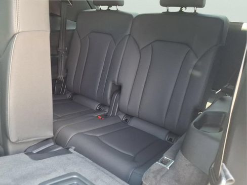 Used 2023 Audi Q7 2.0T Premium w/ Convenience Package AWD/4WD image 23