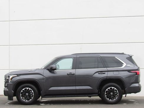 Certified 2026 Toyota Sequoia SR5 w/ TRD Off-Road Package AWD/4WD image 4
