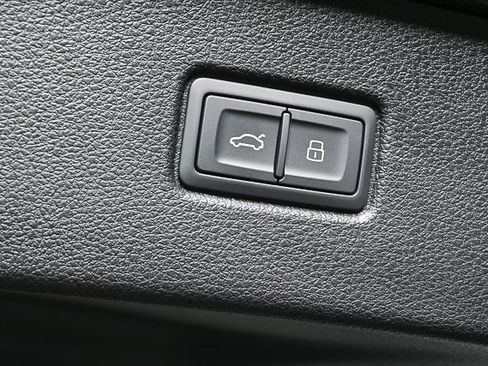 New 2025 Audi Q7 3.0T Prestige image 32