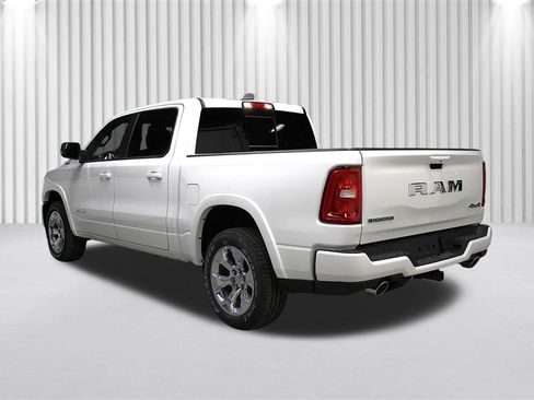 New 2026 RAM 1500 4x4 Crew Cab image 5