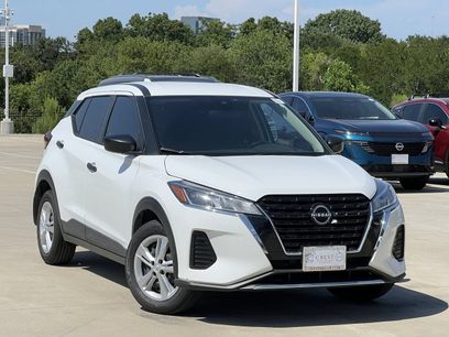 Used 2025 Nissan Kicks Play S