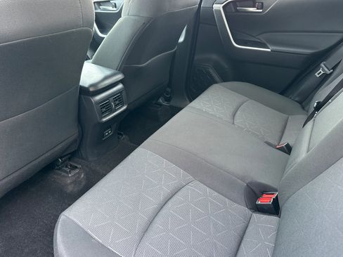 Used 2025 Toyota RAV4 XLE image 12