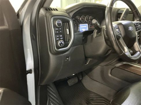 Used 2020 Chevrolet Silverado 1500 RST image 26