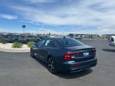 Used 2024 Volvo S60 B5 Core FWD image 3